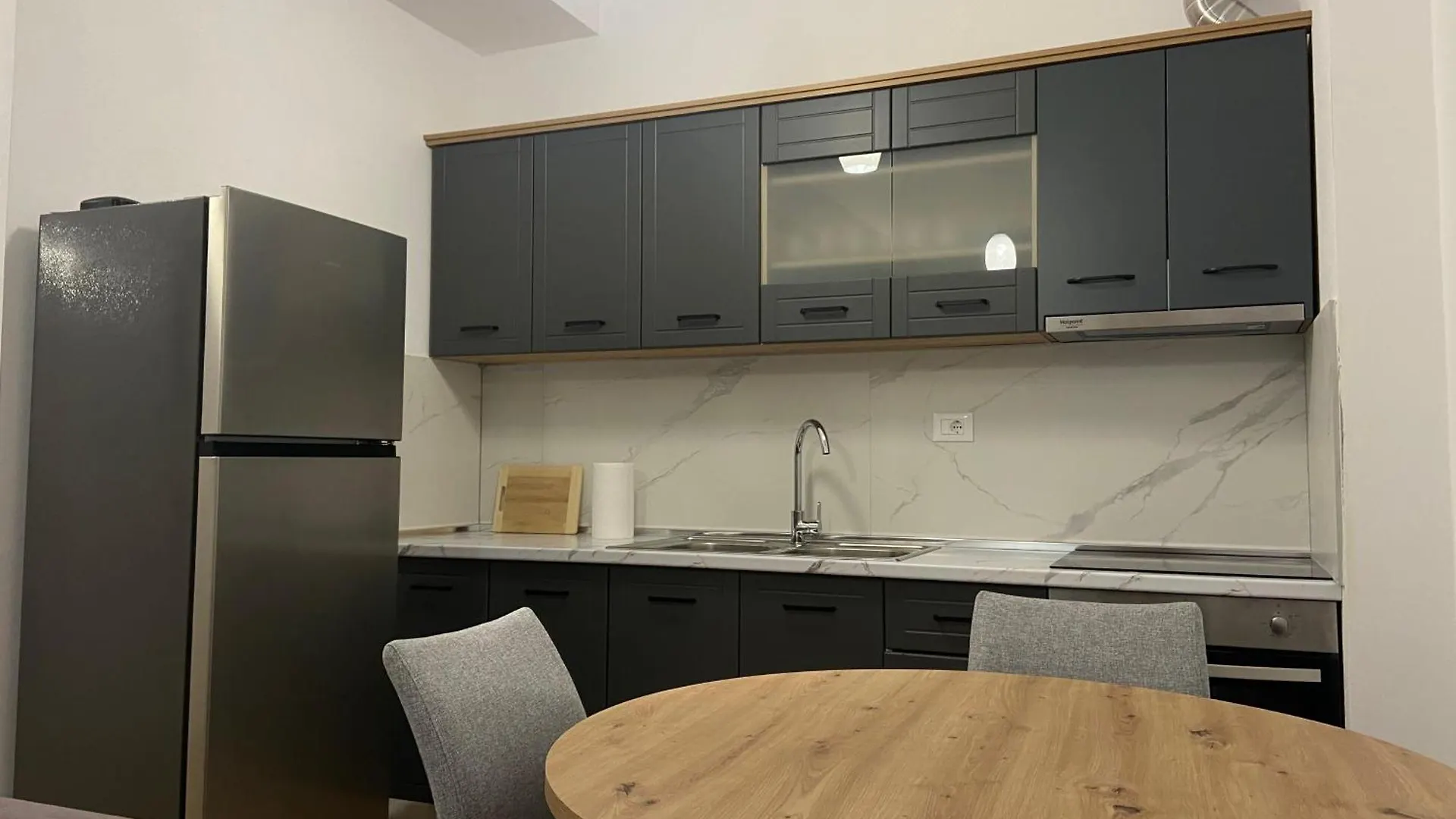 Hena'S Apartament Appartement Tirana Albanië